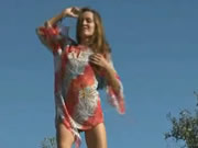 在山上拍攝寫真的東歐愛神